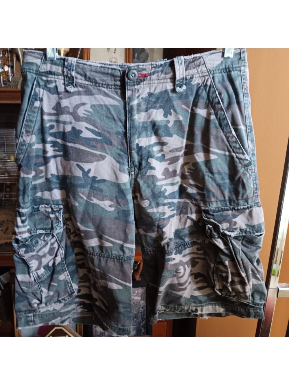 y2k Vintage No Boundaries Camo Cargo Shorts Baggy Camouflage size 30